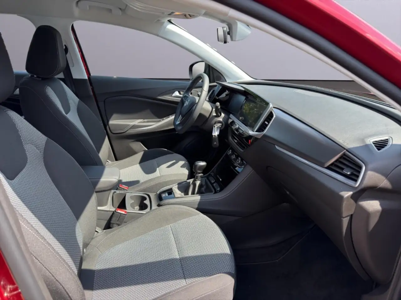 Opel Grandland Elegance 1.2 Turbo GS Line AHK-abnehmbar Allwetter — Vehicle gallery 8