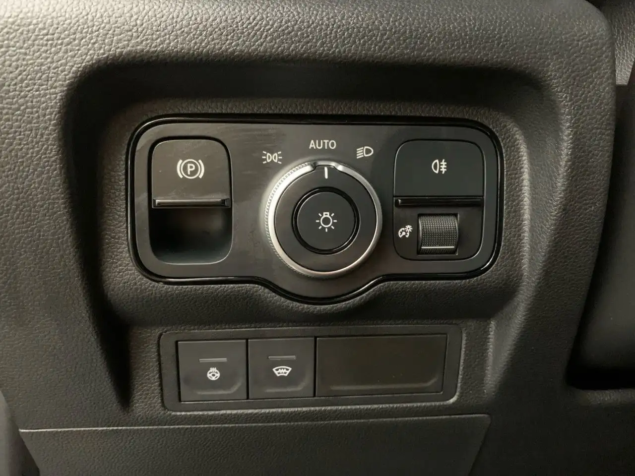 Mercedes-Benz T-Klasse T 180 Progressive lang LED Keyl-GO Kamera PTS Temp — Galerie du véhicule 15