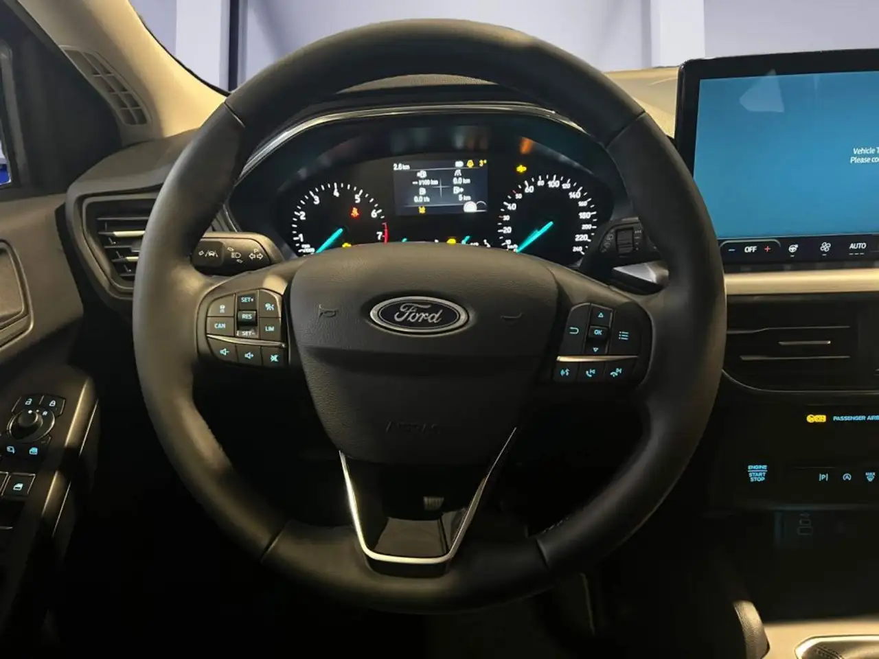 Ford Focus Turnier TITANIUM EDITION *Fahrerassistenz* — Galería del vehículo 11
