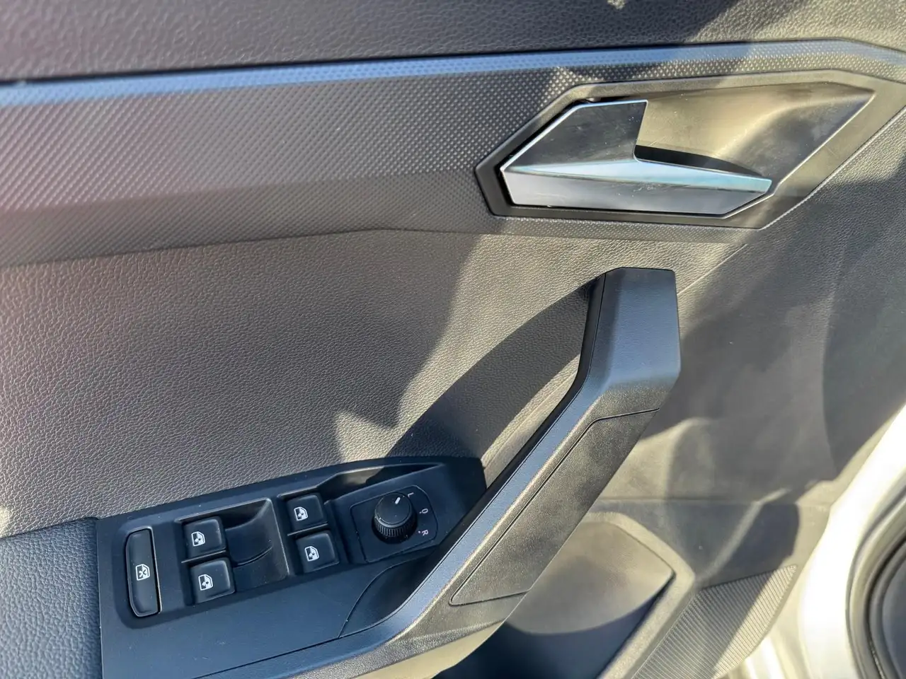 SEAT Arona 1.0 TSI *DSG*STYLE*PDCHI*DAB*TEMPOMAT*FRON — Vehicle gallery 21