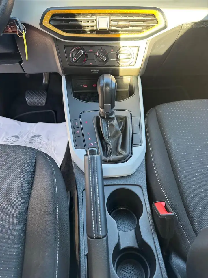 SEAT Arona 1.0 TSI *DSG*STYLE*PDCHI*DAB*TEMPOMAT*FRON — Vehicle gallery 19