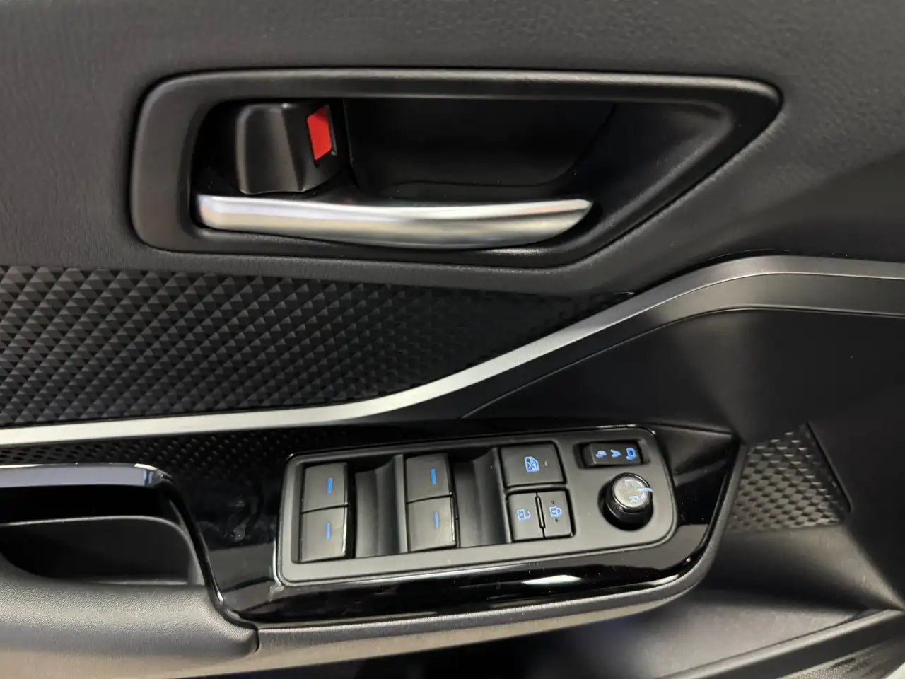 Toyota C-HR Hybrid GR Sport — Galerie du véhicule 9