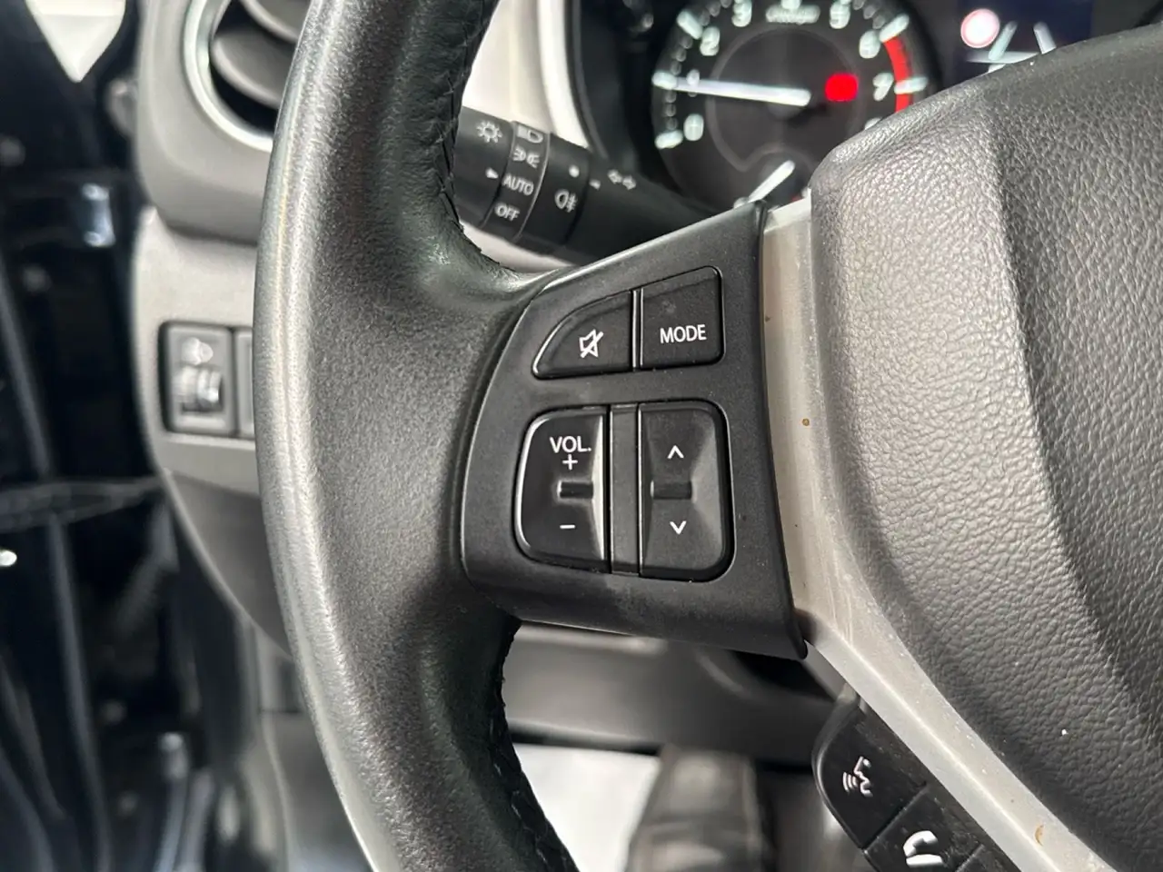 Suzuki Vitara 1.4T Mild Hybrid S2 4WD — Galería del vehículo 21
