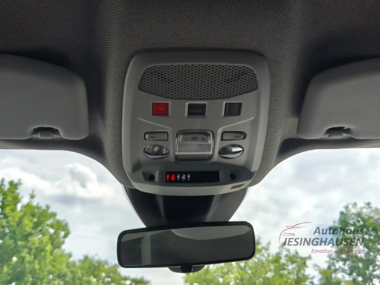 Jeep Avenger Altitude MHEV+WinterP.+ LED+ACC+Apple CarPla+Andro — Galerie du véhicule 27