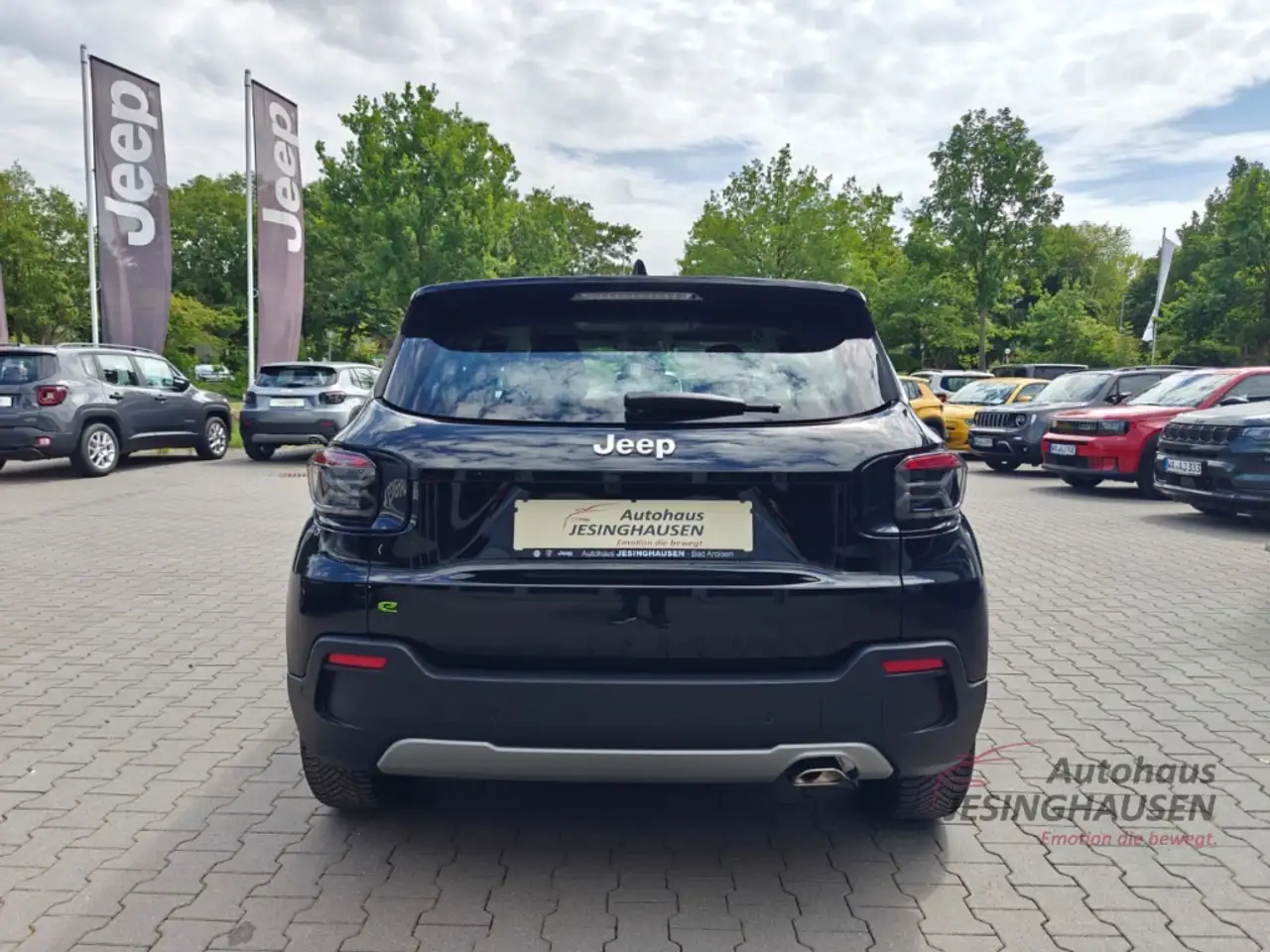 Jeep Avenger Altitude MHEV+WinterP.+ LED+ACC+Apple CarPla+Andro — Galerie du véhicule 6