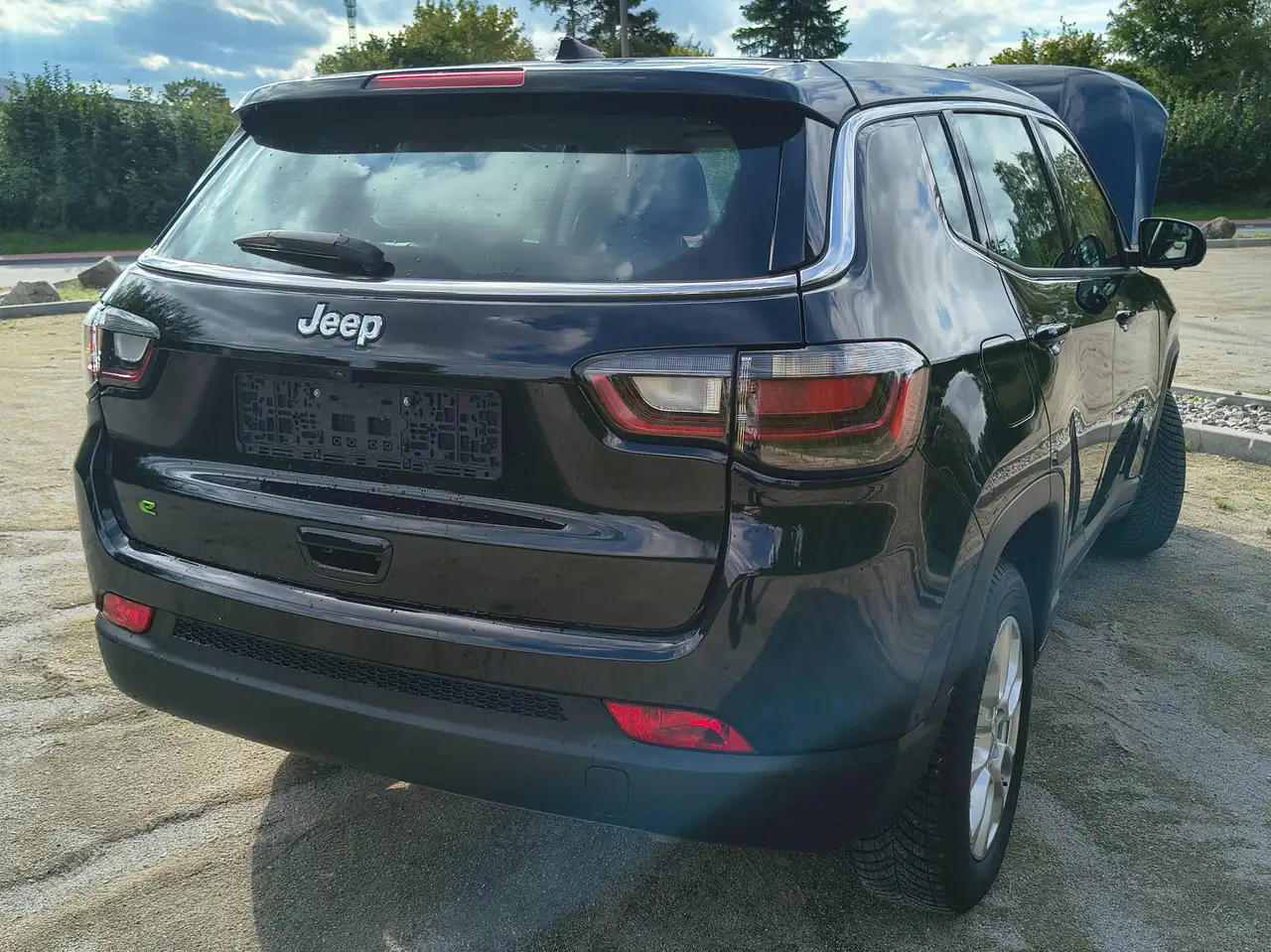 Jeep Compass Altitude Mild-Hybrid FWD Automatik — Galería del vehículo 9