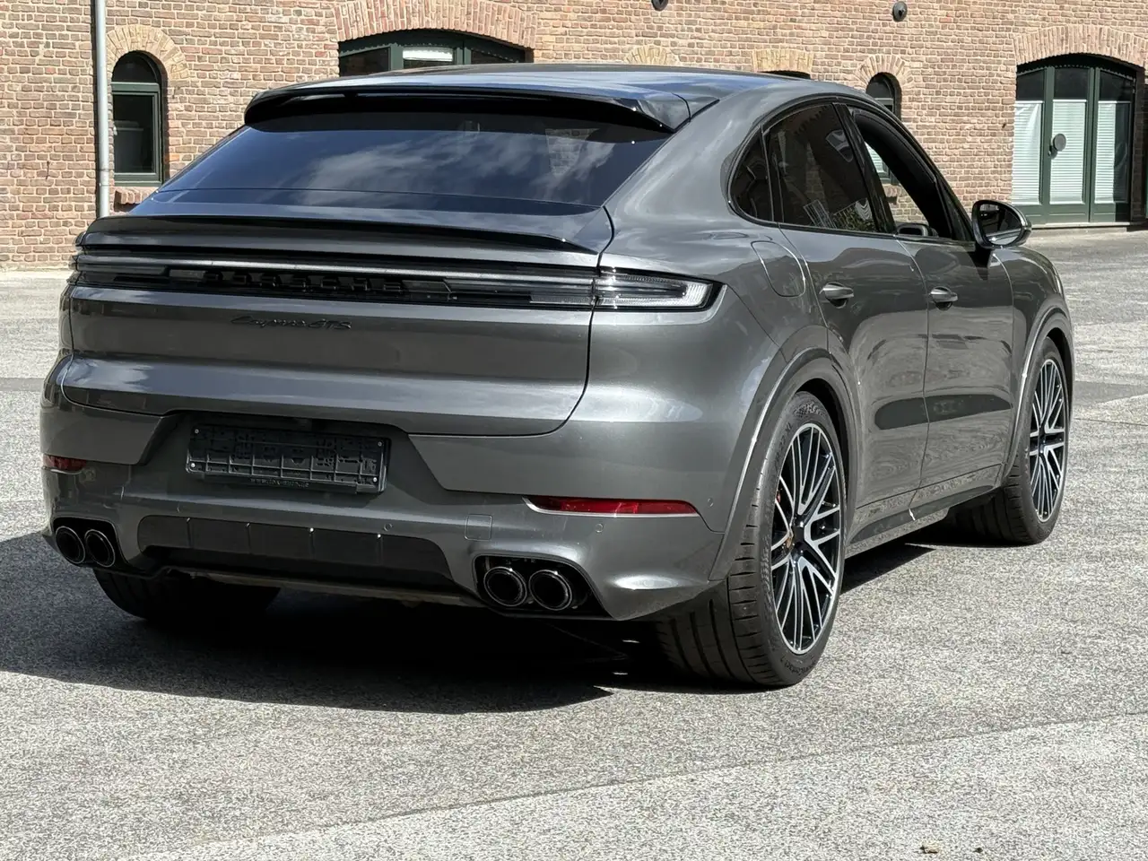 Porsche Cayenne GTS Coupe INNODRIVE*22 TURBO*SOFT-CLOSE* — معرض صور السيارة 26