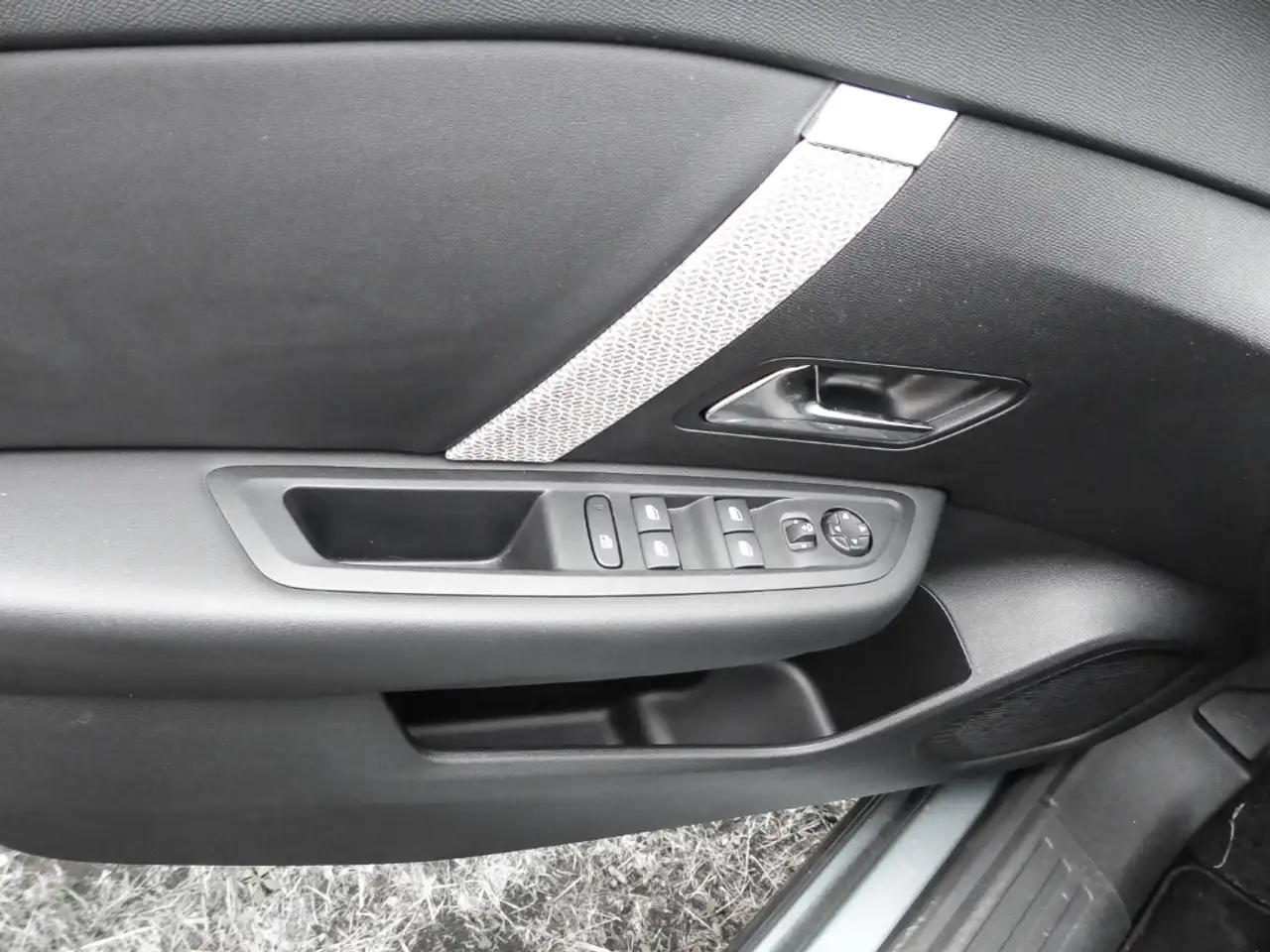 Citroen C4 Shine HUD Navi 360 Kamera LED Apple CarPlay Androi — Vehicle gallery 12
