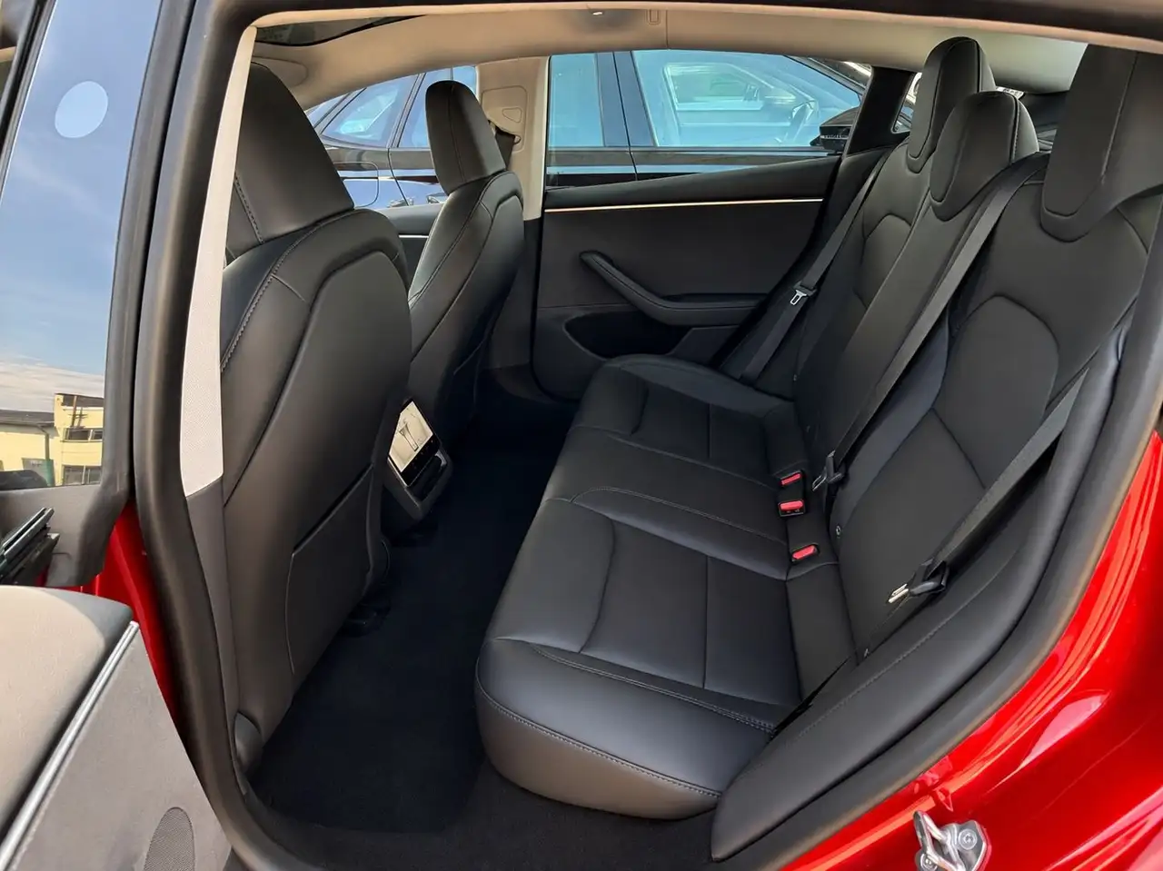 Tesla Model 3 Long Range Dual AWD*HW4* — معرض صور السيارة 27