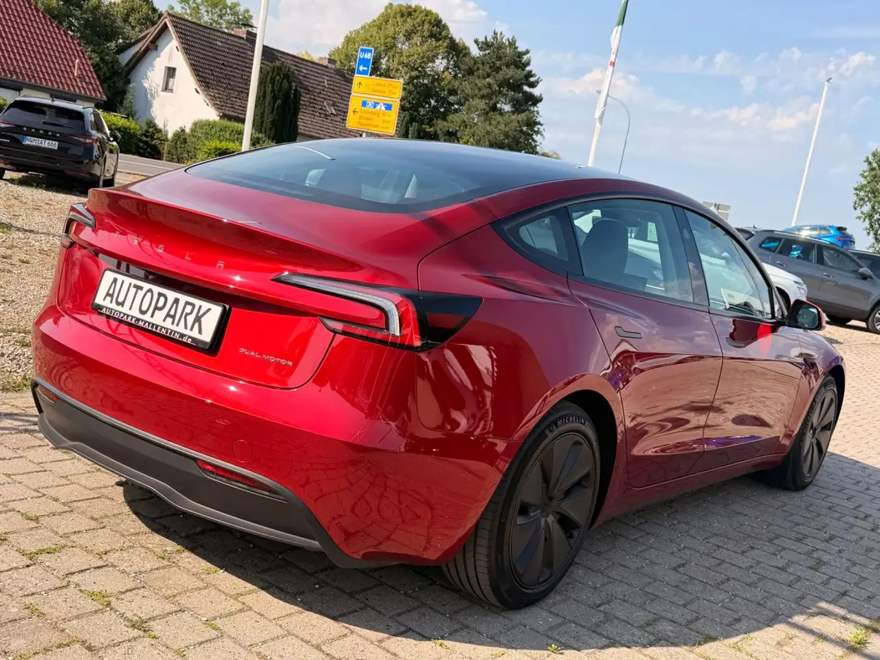 Tesla Model 3 Long Range Dual AWD*HW4* — معرض صور السيارة 5