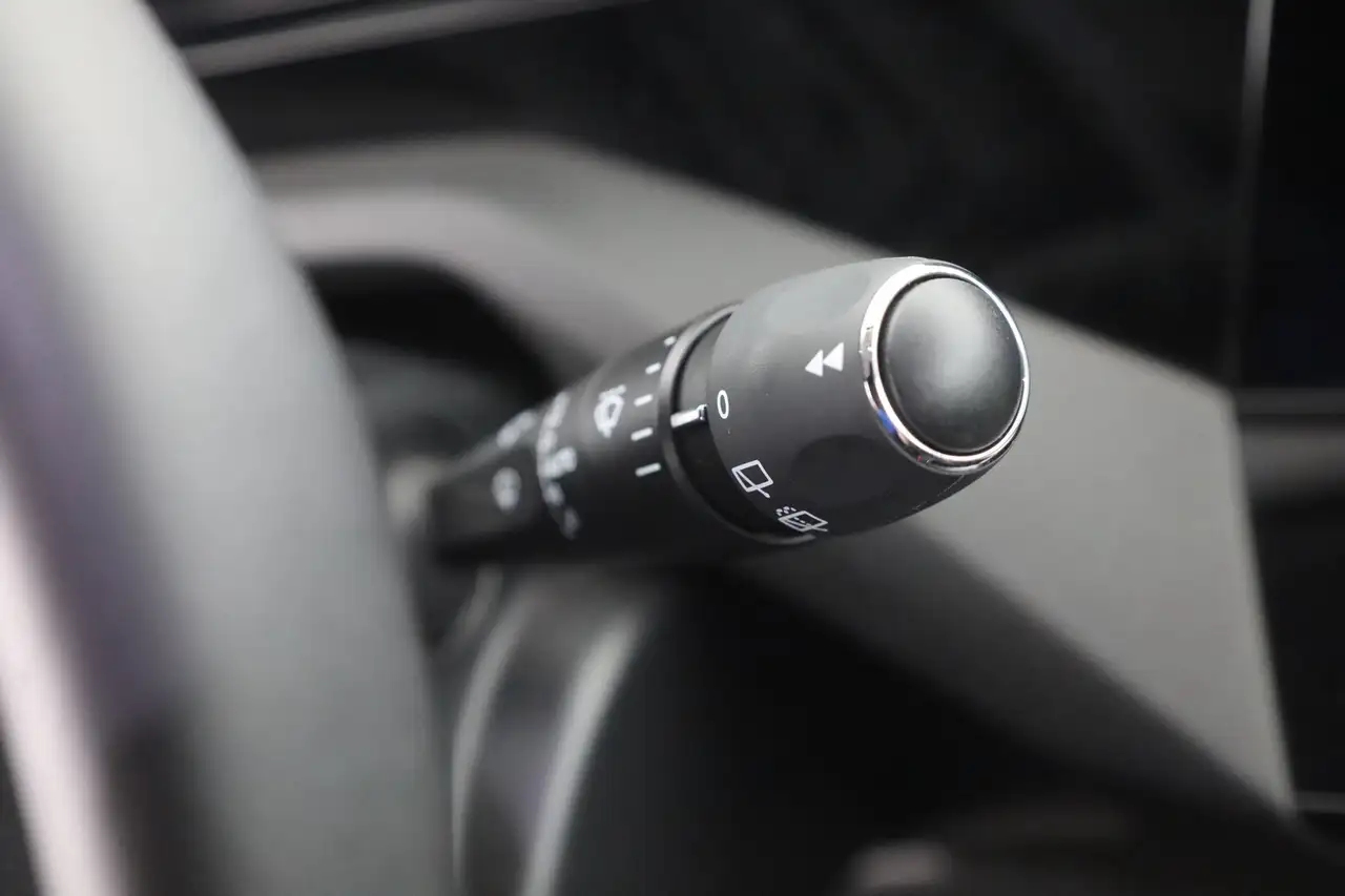Peugeot 308 SW PureTech 130 Aut. LED ACC Navi — Galería del vehículo 20