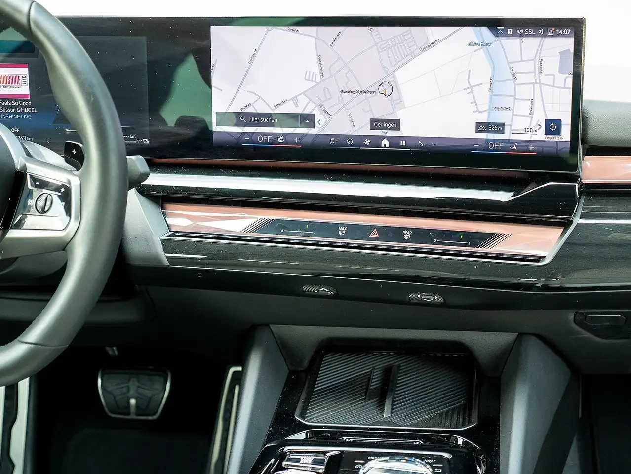 BMW 550 e xDrive Lim. M Sportpaket ACC 360° HiFi Pano DAB — Galería del vehículo 7