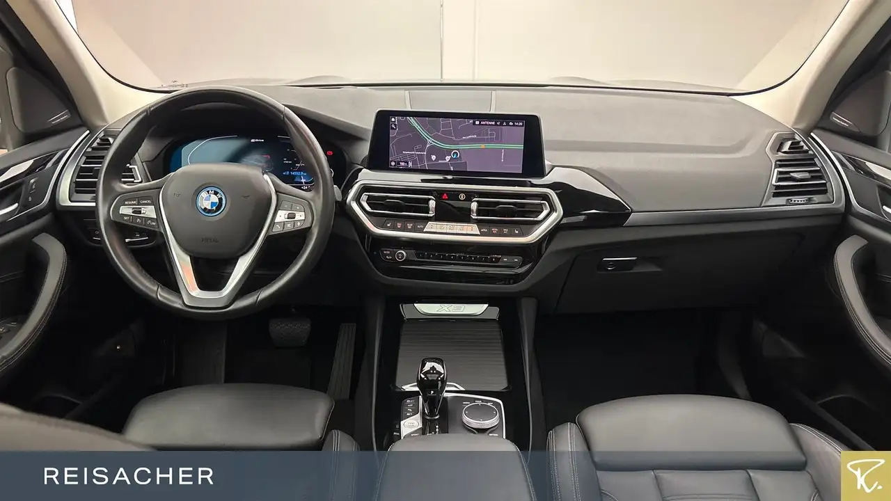 BMW X3 xDrive 30e A Pano,AHK,HeadUp,ParkAs+,DrA — معرض صور السيارة 6
