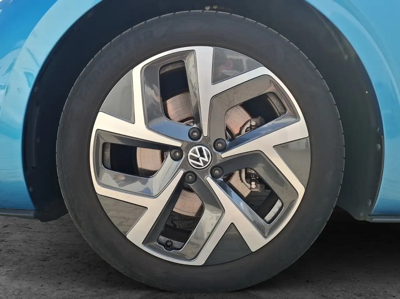Volkswagen ID.3 Pro Matrix Navi ACC Pano RFK DCC SHZ 19" — معرض صور السيارة 9