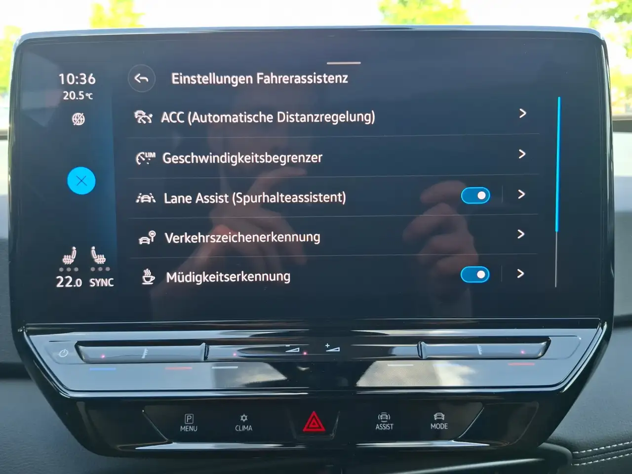 Volkswagen ID.3 Pro Matrix Navi ACC Pano RFK DCC SHZ 19" — معرض صور السيارة 21