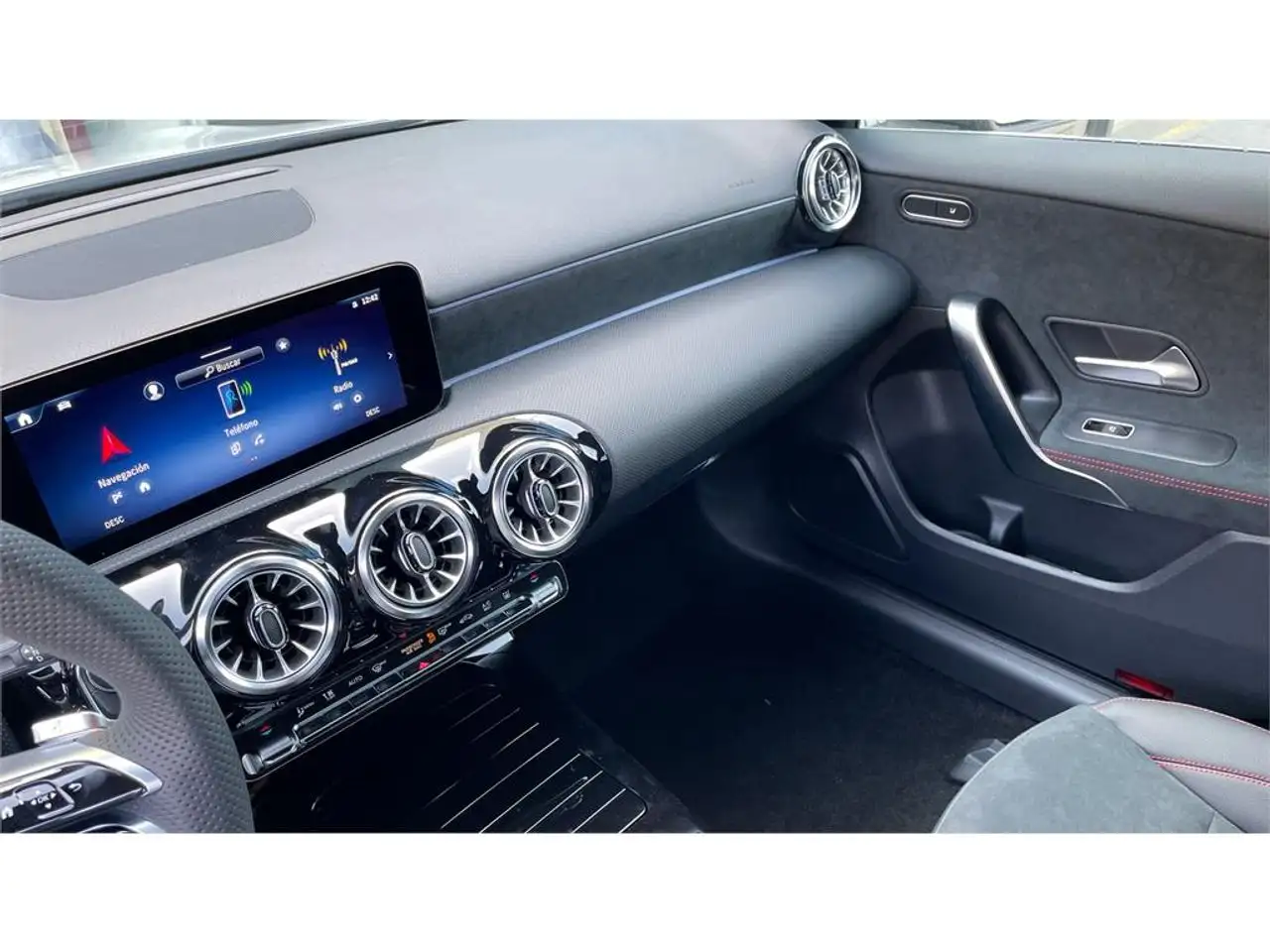 Mercedes-Benz A 200 — Vehicle gallery 16
