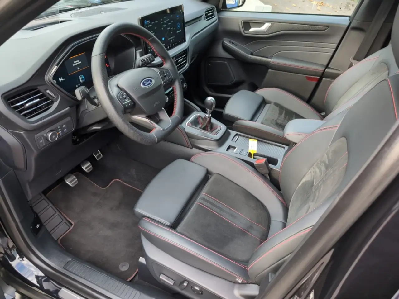 Ford Kuga ST-Line X el.AHK Panorama Matrix-LED Ergonomie-Sit — Galerie du véhicule 7
