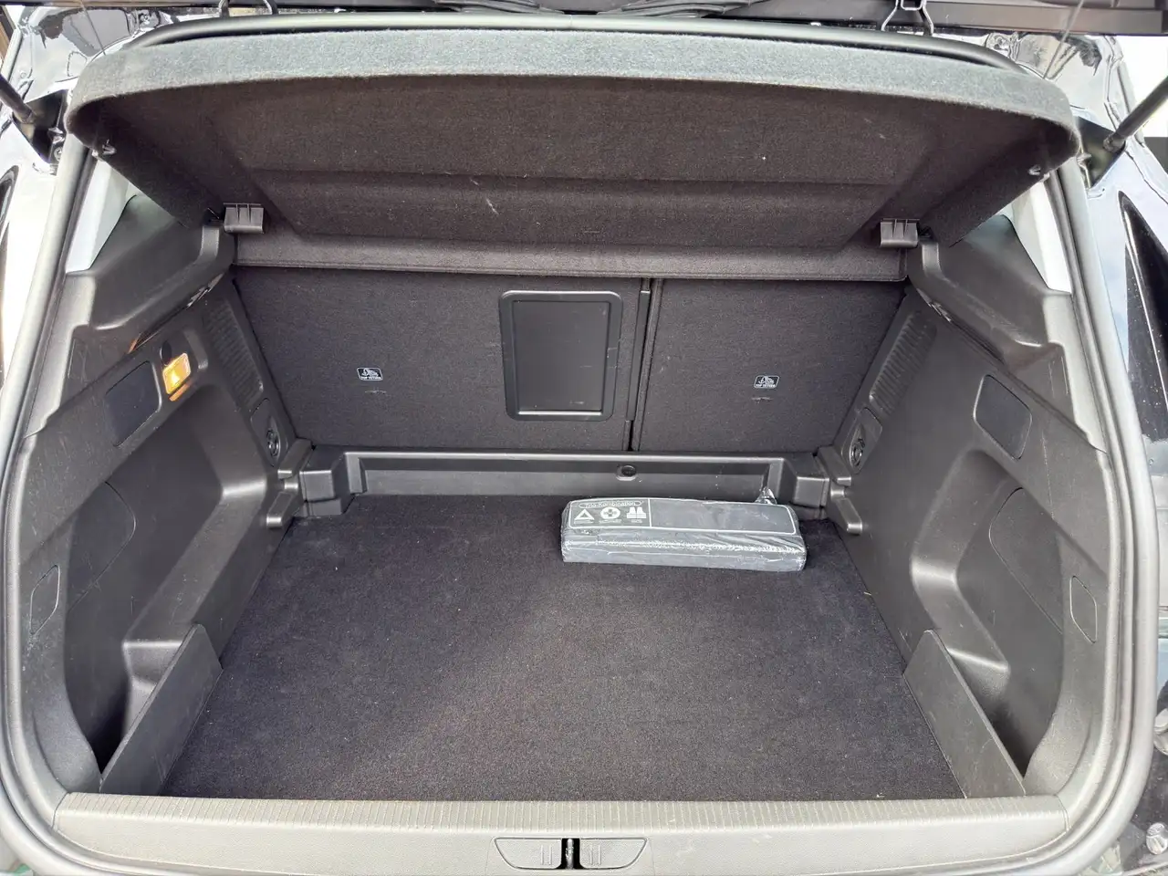 Opel Grandland 1.2 Turbo Enjoy 360+LED+SHZ+2xKlima — Galería del vehículo 16