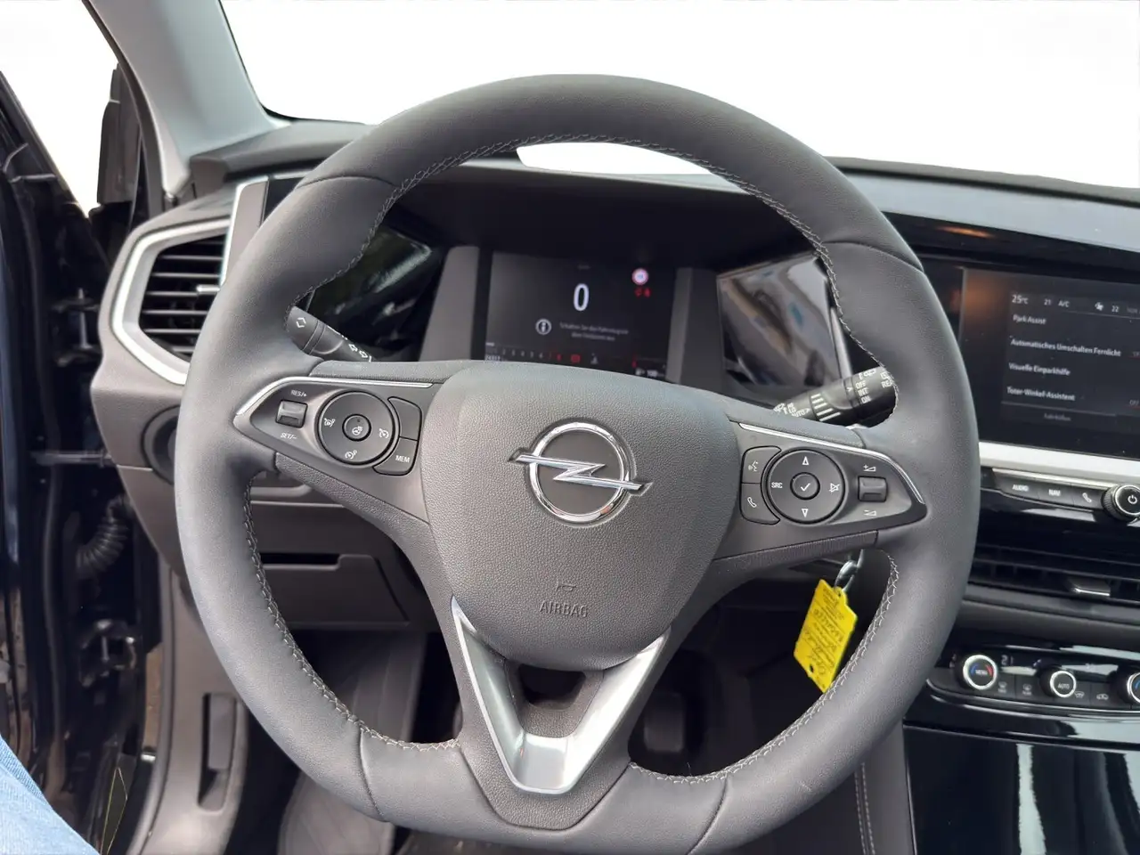 Opel Grandland 1.2 Turbo Enjoy 360+LED+SHZ+2xKlima — Galería del vehículo 12