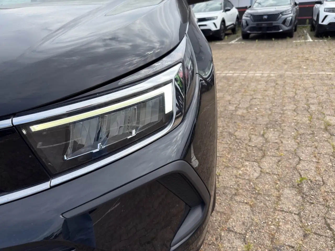 Opel Grandland 1.2 Turbo Enjoy 360+LED+SHZ+2xKlima — Galería del vehículo 23