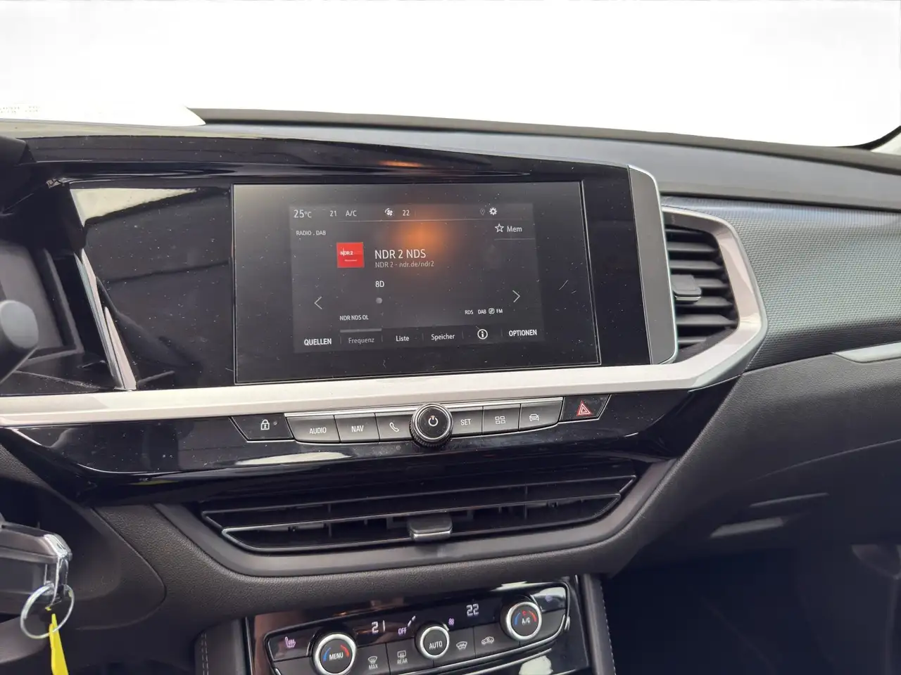 Opel Grandland 1.2 Turbo Enjoy 360+LED+SHZ+2xKlima — Galería del vehículo 15