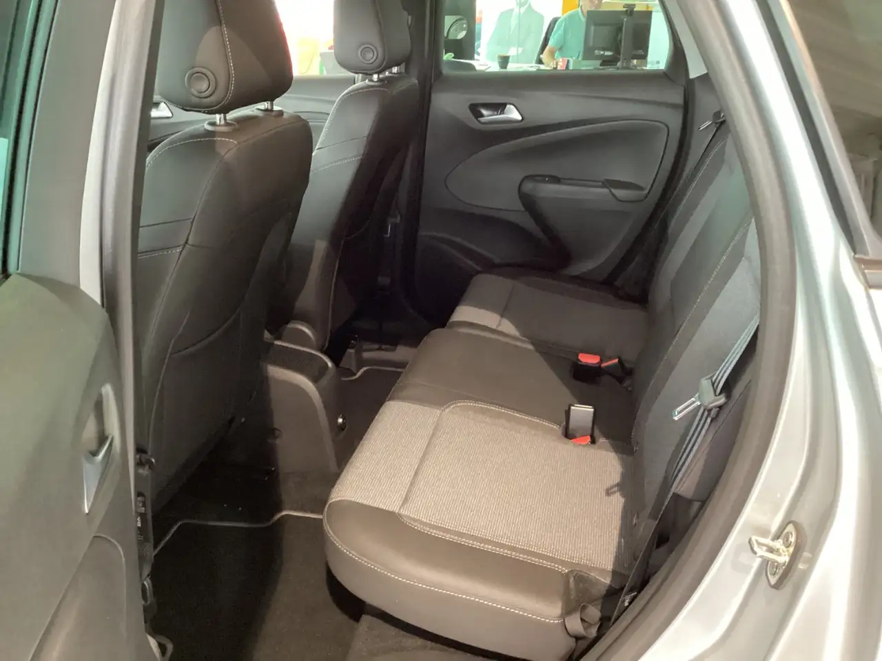 Opel Crossland 1.2 Turbo ELEGANCE PAKET Klima+Navi+PDC — Galerie du véhicule 11