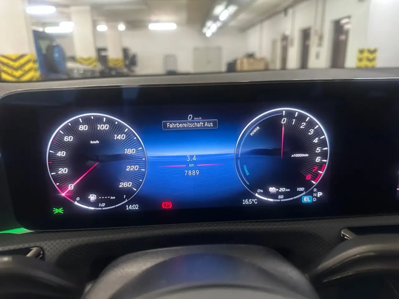 Mercedes-Benz CLA 250 e SB AMG Premium LED MBUX Premium Winter — Vehicle gallery 13