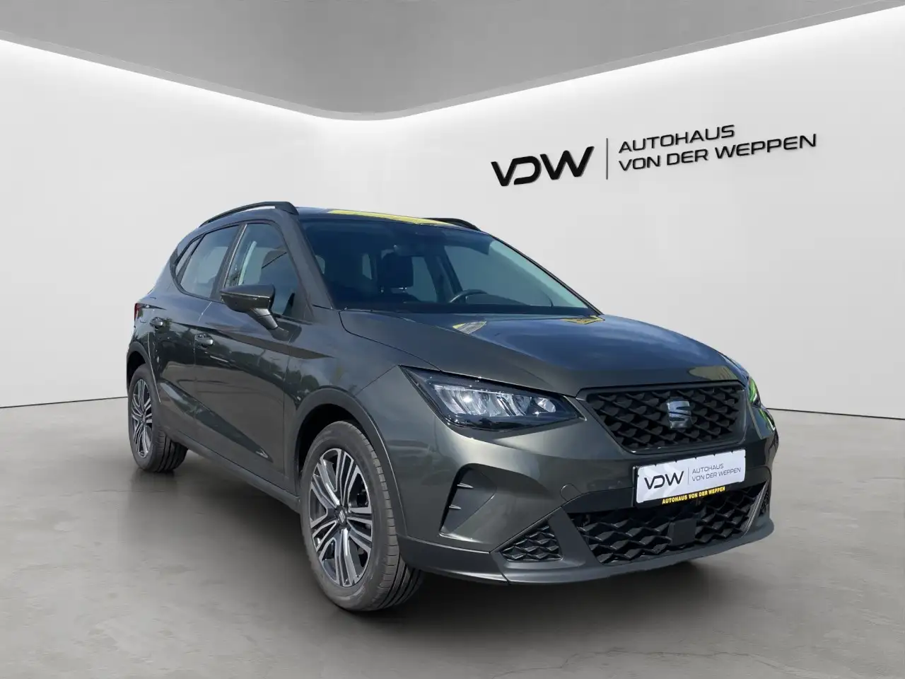 SEAT Arona Style Edition TSI DSG Navi ACC SHZ CarPlay — Vehicle gallery 7