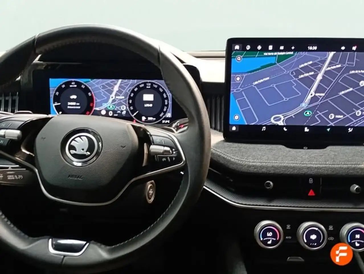 Skoda Superb Combi 1.5 TSI m-HEV 110kW DSG Selection — Galerie du véhicule 11