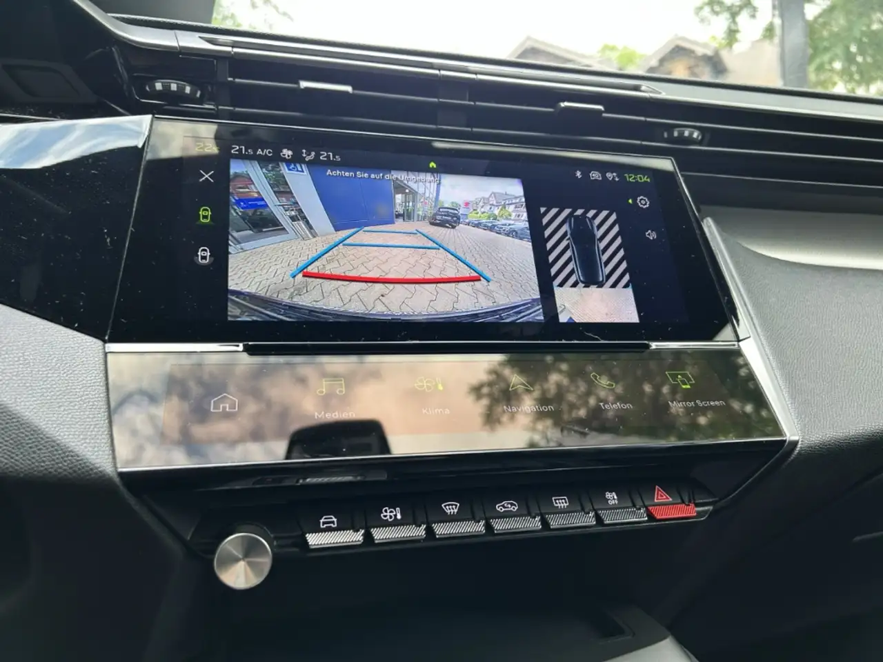 Peugeot 308 GT HYBRID Navi Memory Sitze Massagesitze LED Blend — معرض صور السيارة 20