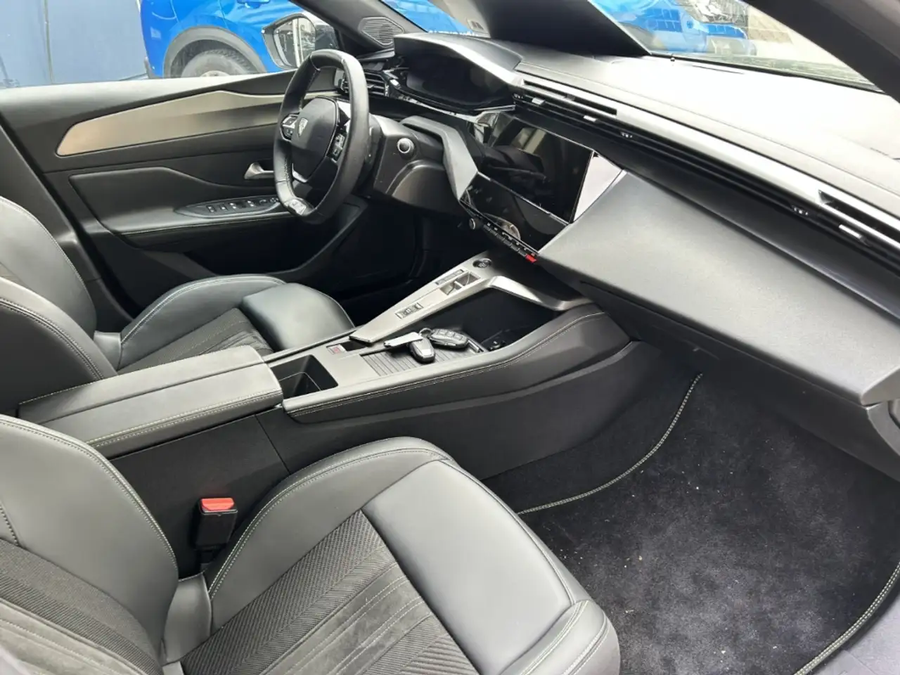 Peugeot 308 GT HYBRID Navi Memory Sitze Massagesitze LED Blend — معرض صور السيارة 15