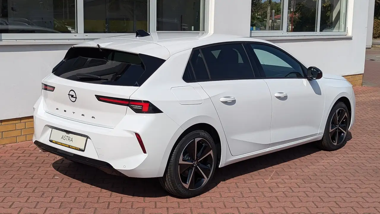 Opel Astra GS Line LHZ/SHL/PixelLED/Parkpilot+Kam/AHVZ/NAVI — Galerie du véhicule 7