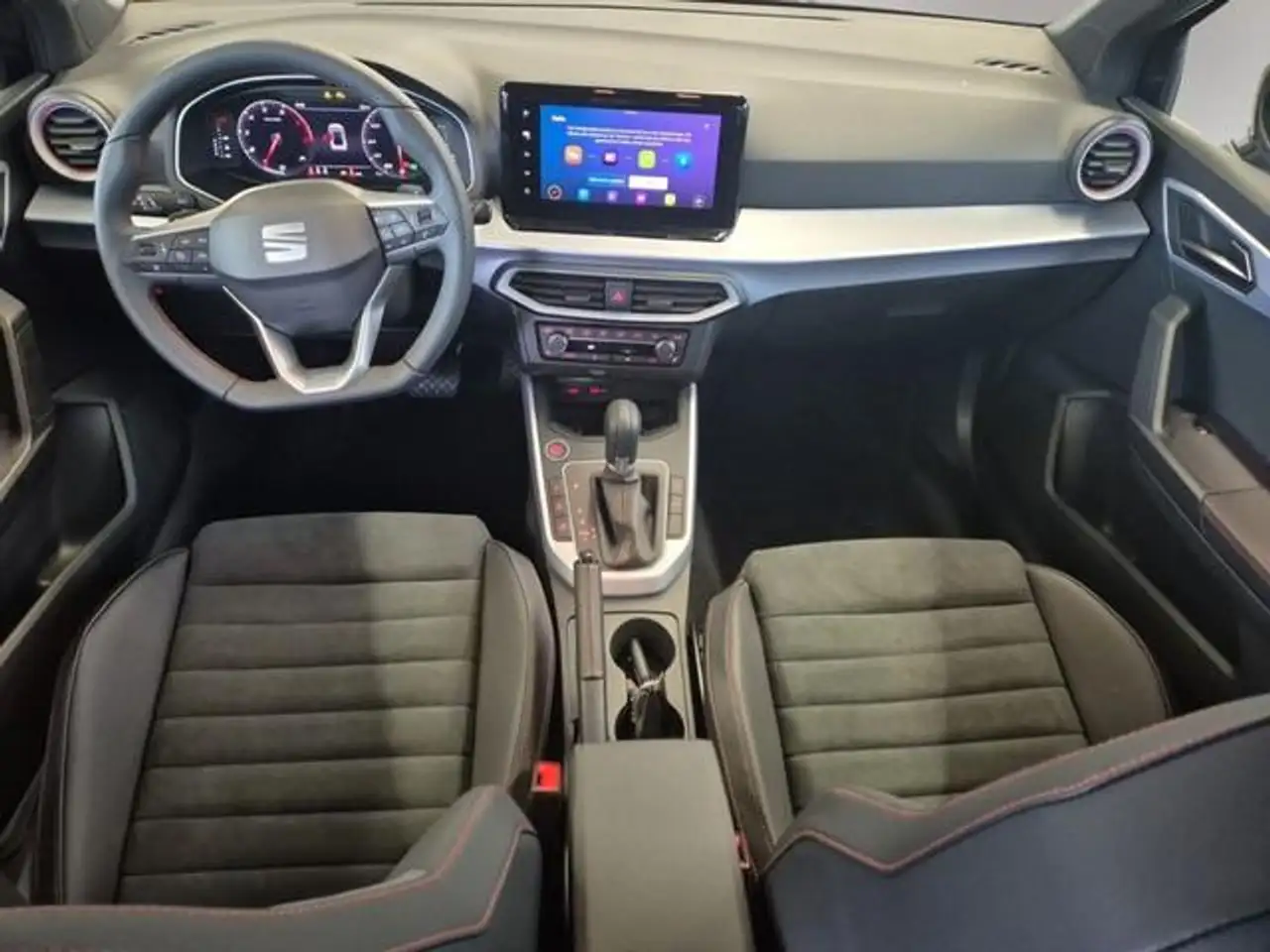 SEAT Arona 1.0 TSI DSG FR-Line *AHK*LED*Navi*Kamera* — معرض صور السيارة 12