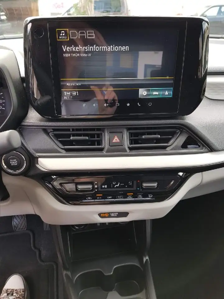 Suzuki Swift 1.2 Dualjet Hybrid 61 kW Comfort — Galerie du véhicule 13
