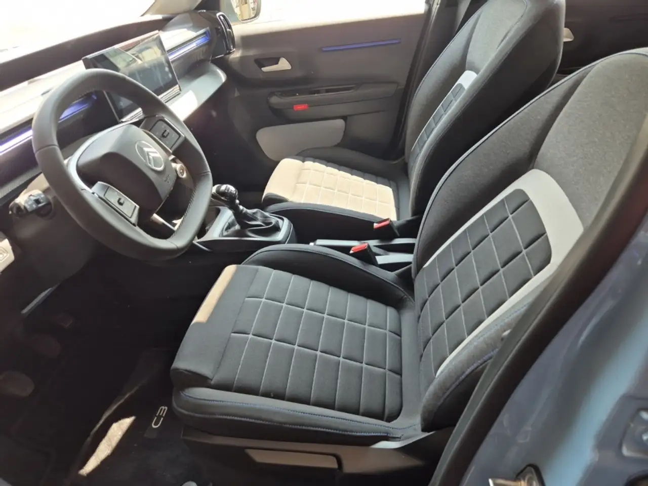Citroen C3 Turbo YOU Plus Paket 1.2 PureTech 100 EU6e — Galerie du véhicule 9