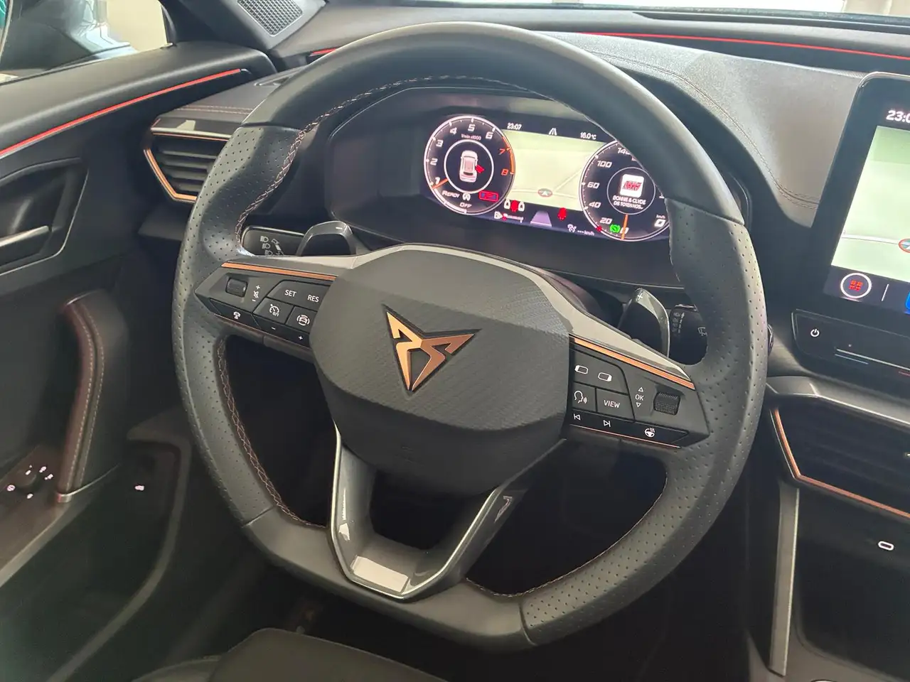 CUPRA Formentor 1.5 TSI DSG LED PDC KAMERA ACC TOTW. — معرض صور السيارة 10