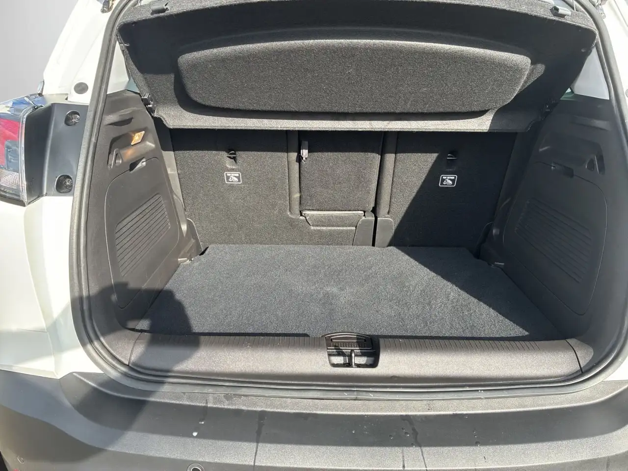 Opel Crossland 1.2 Turbo ELEGANCE PAKET LED+Navi+SHZ — معرض صور السيارة 13