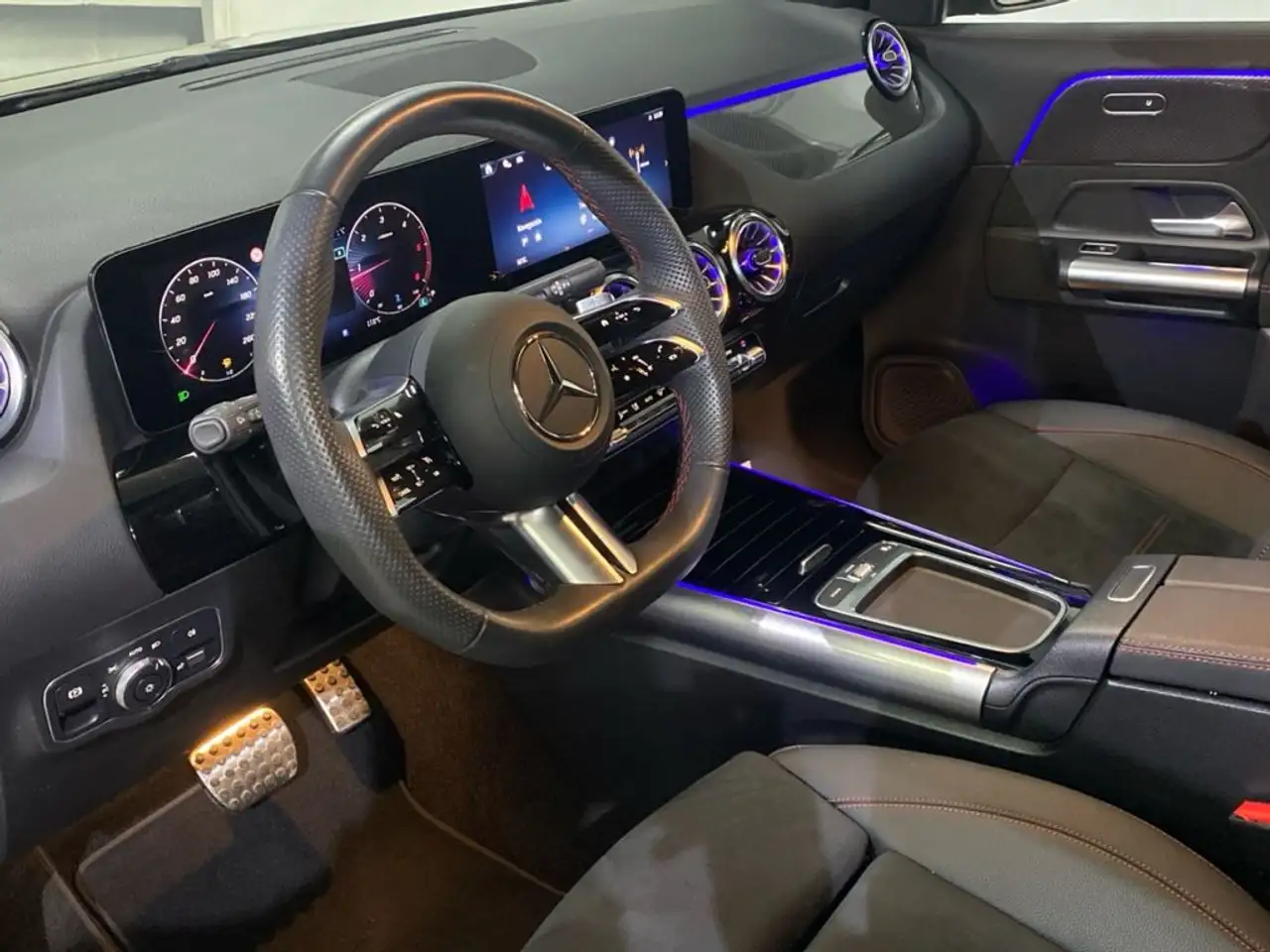 Mercedes-Benz GLA 200 d AMG Line (EURO 6d) — Galería del vehículo 6