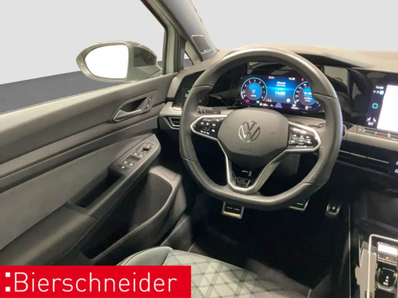 Volkswagen Golf 8 1.5 eTSI DSG R-Line Black AHK MATRIX CAM — معرض صور السيارة 12