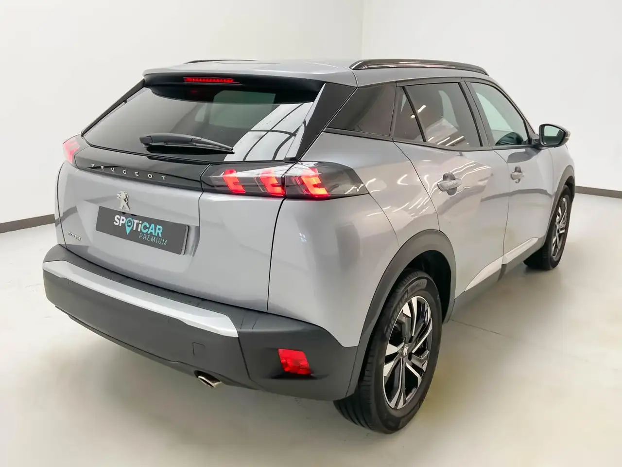 Peugeot 2008 1.2 PureTech S&S Allure EAT8 130 — معرض صور السيارة 12