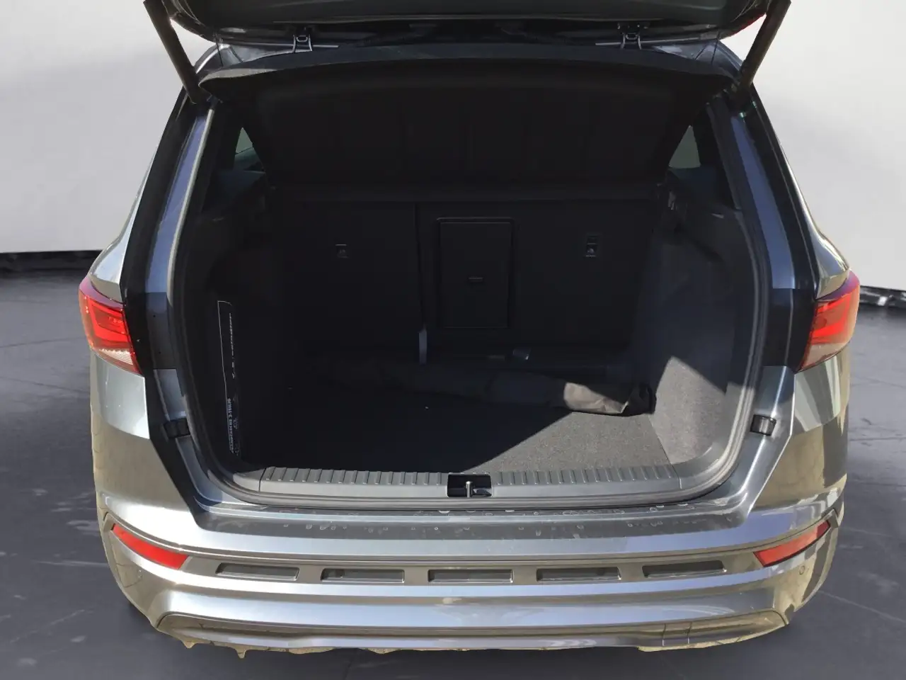 CUPRA Ateca 1.5 TSI +DSG+KAMERA+NAVI+LED+LENKRADHZG.+ — معرض صور السيارة 18