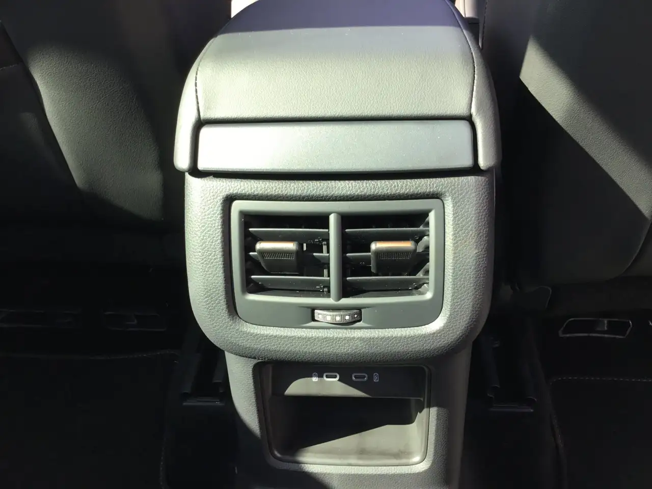 CUPRA Ateca 1.5 TSI +DSG+KAMERA+NAVI+LED+LENKRADHZG.+ — معرض صور السيارة 17