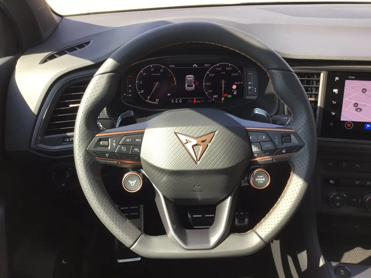 CUPRA Ateca 1.5 TSI +DSG+KAMERA+NAVI+LED+LENKRADHZG.+ — معرض صور السيارة 14