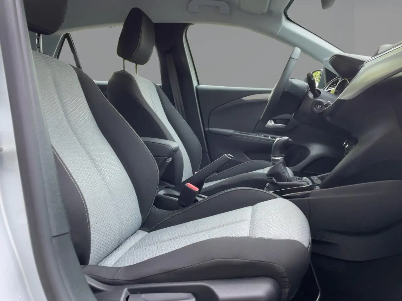 Opel Corsa F 1.2 Edition Multimedia/Klima/SHZ/LHZ/PDC — معرض صور السيارة 15
