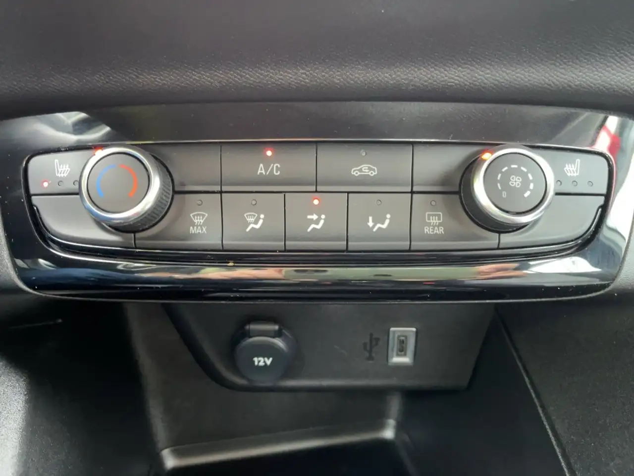Opel Corsa F 1.2 Edition Multimedia/Klima/SHZ/LHZ/PDC — معرض صور السيارة 20