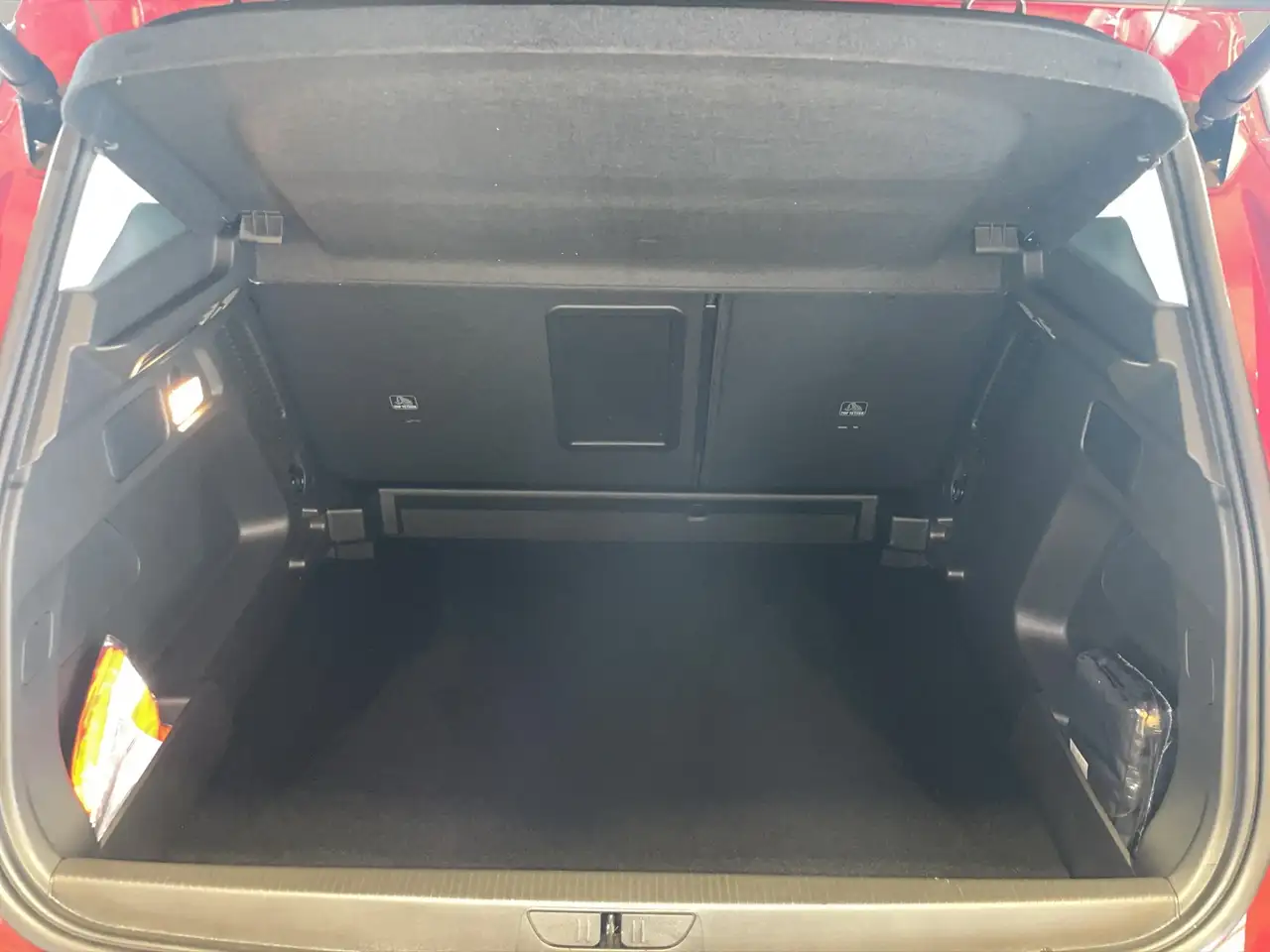 Opel Grandland 1.2 LED+SHZ+2xKlima+Kam.+KeyLess+LM — Galería del vehículo 15