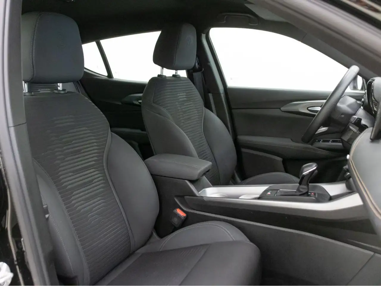 Alfa Romeo Tonale 1.5 MHEV GASOLINA 130 CV SPRINT FWD — معرض صور السيارة 8