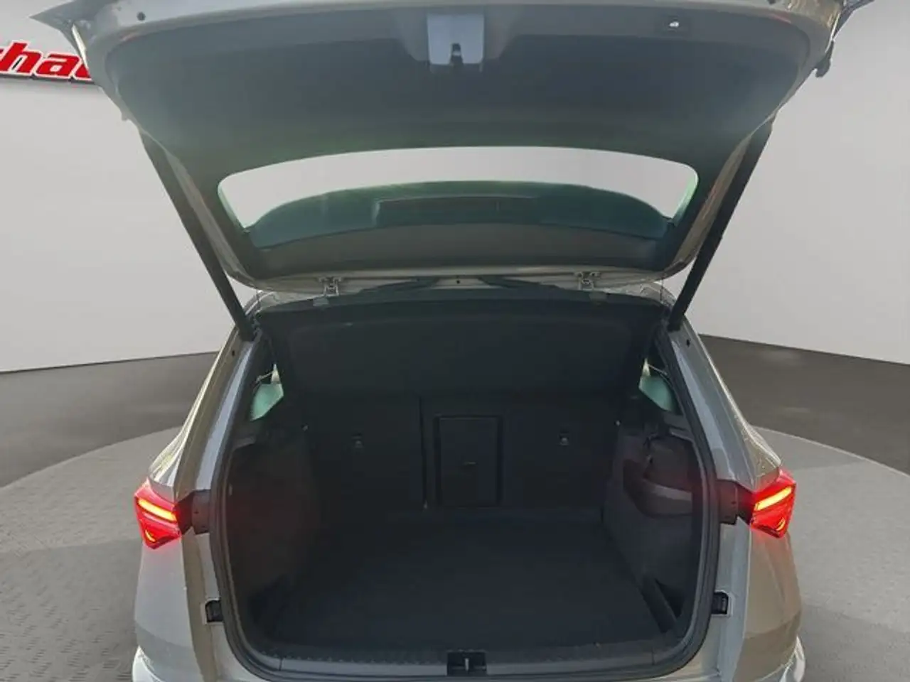 Skoda Karoq 2.0 TSI 4x4 DSG Sportline+ACC+Panorama+ — Galería del vehículo 6
