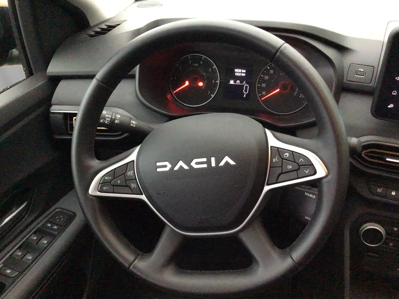 Dacia Sandero Stepway Extreme+ TCe 100 ECO-G — Galerie du véhicule 11