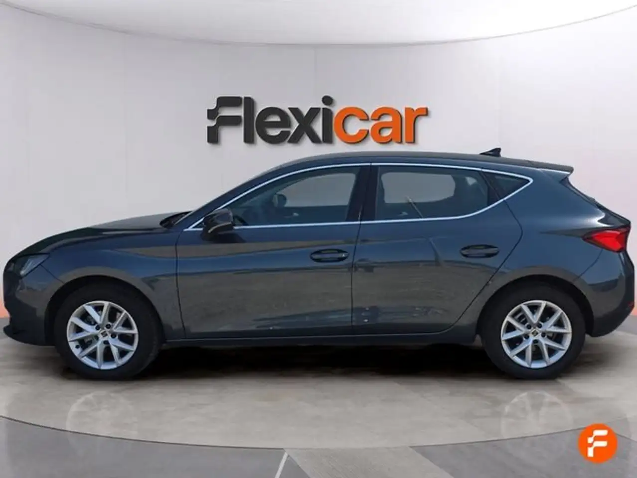 SEAT Leon 1.5 TSI S&S Style 25º Aniversario 115 — Vehicle gallery 5